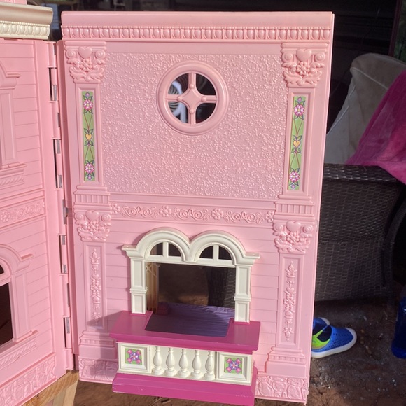 Fisher Price Loving Family Victorian Dollhouse Four Stories - Picture 8 of 11